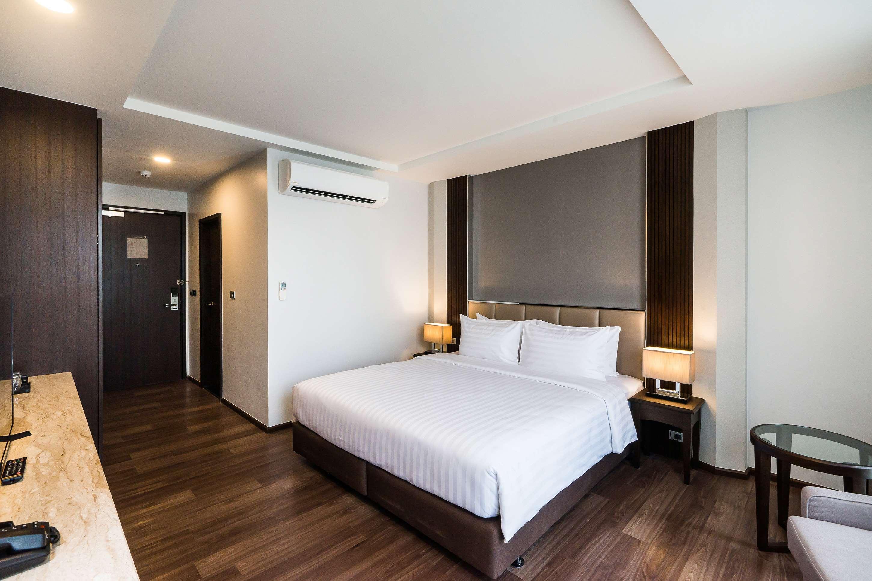 Best Western Plus Peak Vista Inn & Suites Колорадо-Спрингс Экстерьер фото