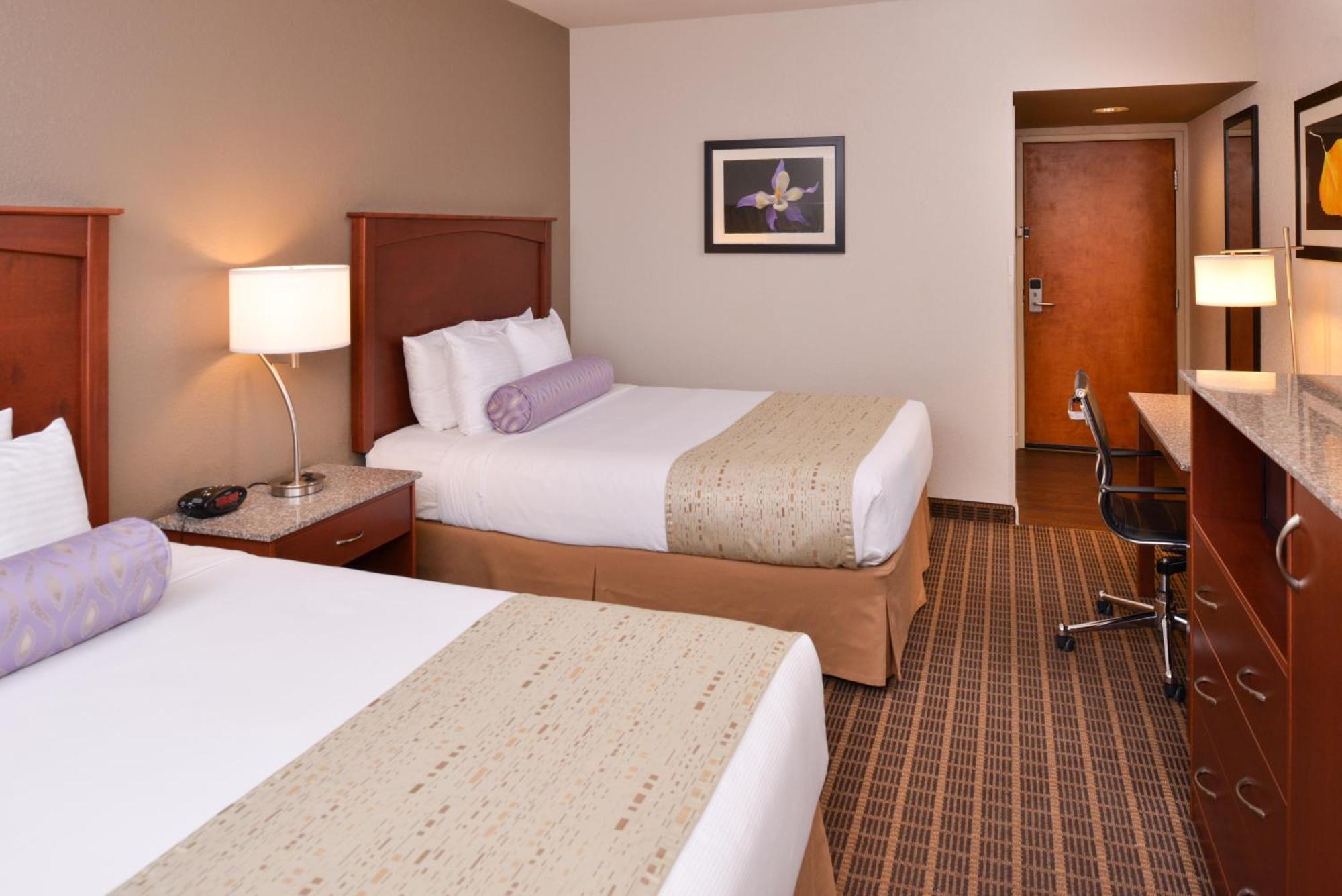 Best Western Plus Peak Vista Inn & Suites Колорадо-Спрингс Экстерьер фото